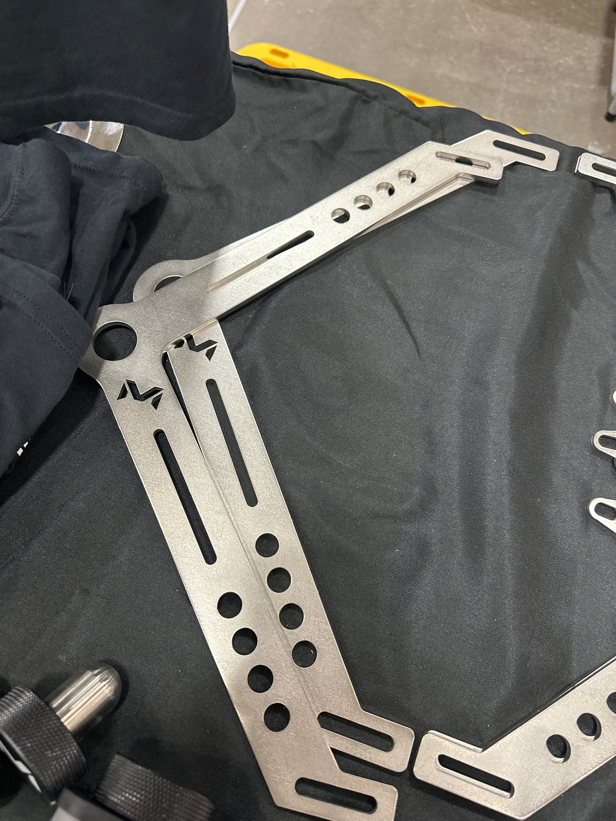 GRIDLOCK - Wall Control Brackets for 3x3 Squat Racks